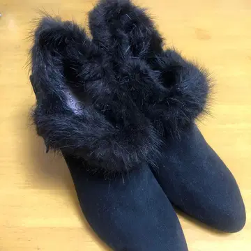 [새상품급] 긴자 카네마츠 블랙 스웨이드 퍼 장식 부츠
