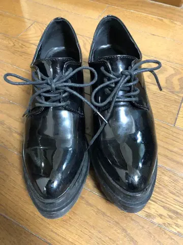 SERRE 통굽 레이스업 슈즈 블랙
