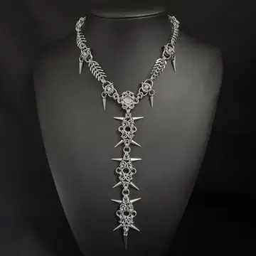 [chainmail] leaf necklace grunge y2k
