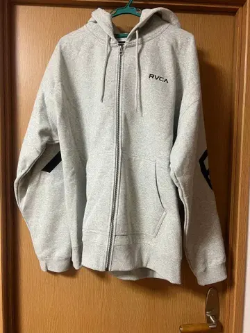 RVCA 그레이 후드티 프론트 지퍼