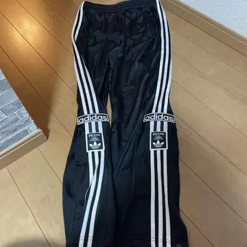 adidas 블랙 트랙 팬츠 스트라이프