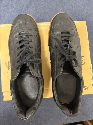 GERMAN TRAINER ( SLOVAKIA ) 가죽 블랙 27.5cm