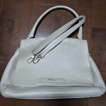 훌라 FURLA 가죽 핸드백