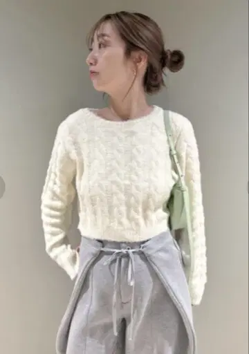 SNIDEL 케이블 크롭 니트 화이트
