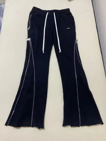 DEMIK 블랙 플레어 조거 팬츠