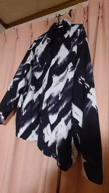 ZARA 두꺼운 원단 긴팔 셔츠 XL 블랙 화이트