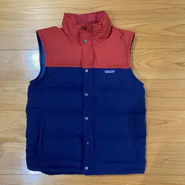 patagonia 다운 베스트 S 빨간색 네이비