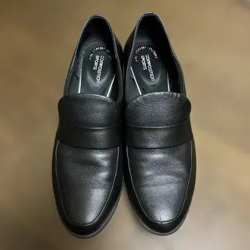 composition sports 블랙 가죽 로퍼 펌프스