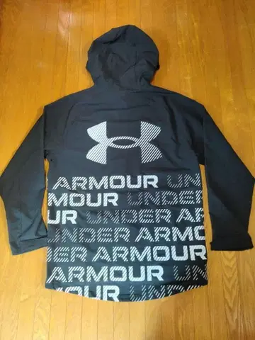 언더아머 러쉬 우븐 자켓 L 1368953 블랙