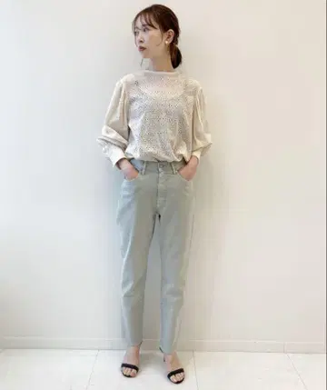 레이스 볼륨 슬리브 블라우스
