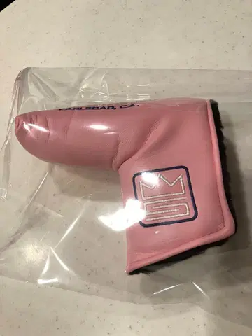 스카티 카메론 커스텀샵 퍼터 커버 핑크