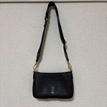 FURLA 블랙 숄더백