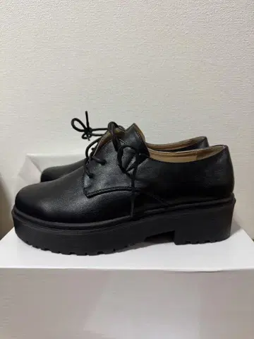 블랙 레이스업 슈즈 LL