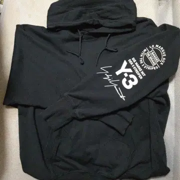 Y-3 블랙 후드티 한정판 모델: 새상품급