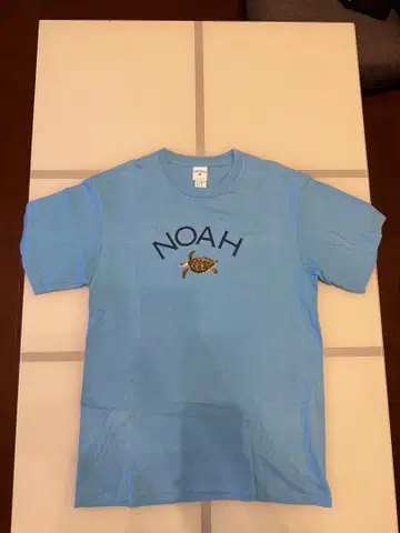 NOAH 거북이 자수 스카이블루 T셔츠
