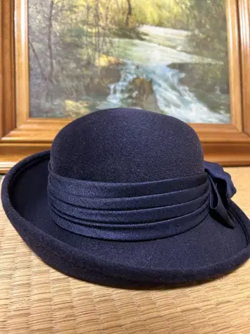 박스 포함 CHIC 펠트 햇 레트로 볼러 햇 리본 포함 18cm