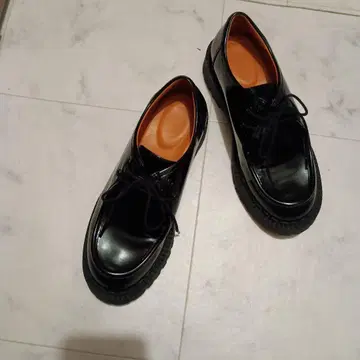 유니클로C 합성 피혁 블랙 레이스업 슈즈 24.5cm