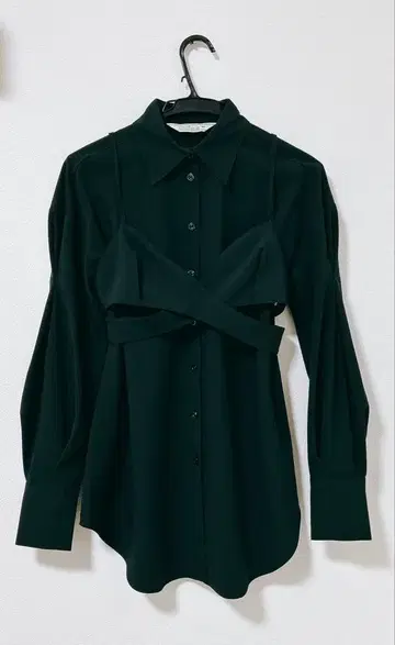 GU rokh 콜라보 뷔스티에 포함 셔츠 S 사이즈 다크 그린