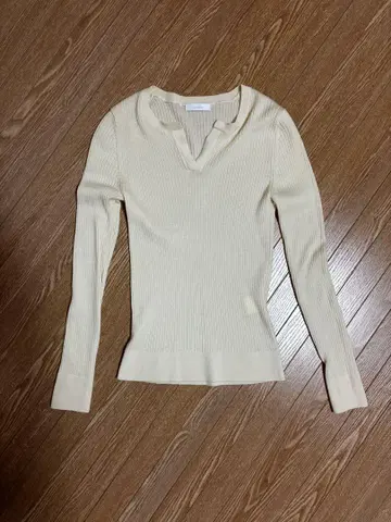 allureville 알아바일 니트 아이보리