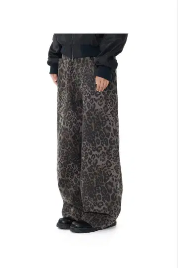 AAKAM Leopard Pattern Cotton Pants