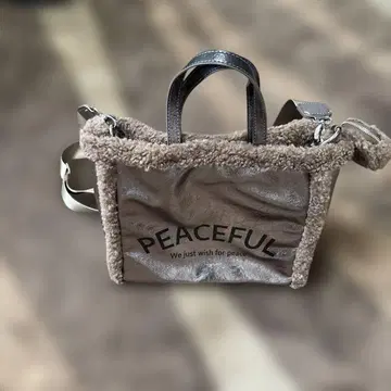 PEACEFUL 퍼 숄더백