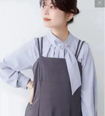 natural couture 도트형 보타이 카라 블라우스