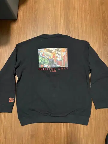 지브리 x UNIQLO 프린트 맨투맨