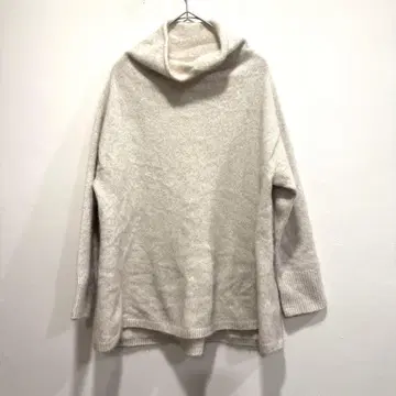 새상품급. 폭스 혼방 오프 터틀 니트