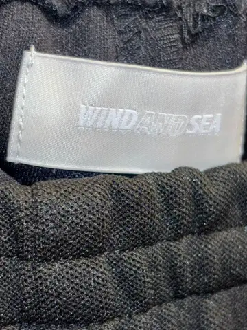 WIND AND SEA 블랙 두꺼운 원단 조거 팬츠 샘플품 저지
