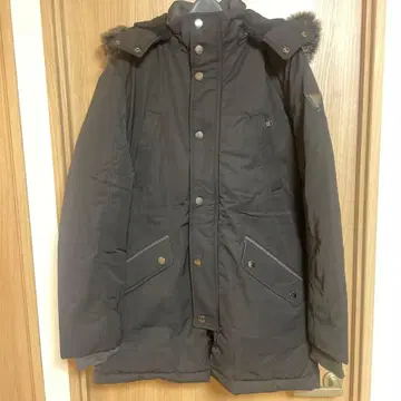 guess 퍼 자켓 블랙