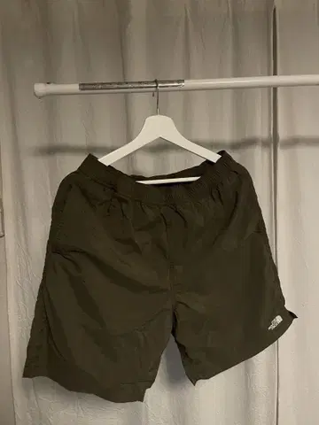 THE NORTH FACE 숏팬츠 올리브 그린