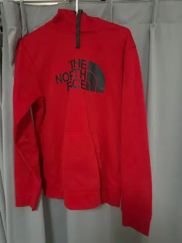 THE NORTH FACE 레드 후드티