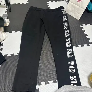 V12 골프웨어 블랙 조거 팬츠 L 사이즈