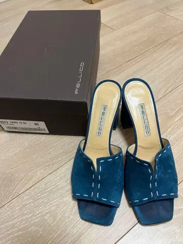 PELLICO 다크 블루 뮬 35
