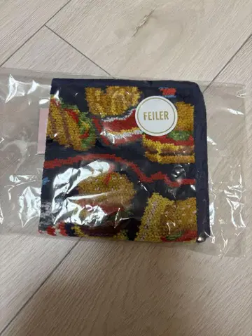 새상품 라브레리 FEILER 햄버거 패턴 손수건