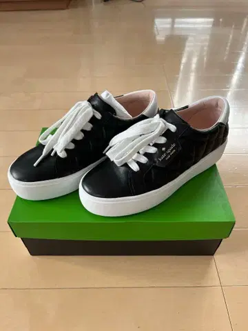 케이트 스페이드 스니커즈 6.5(23.5cm)