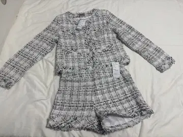 화이트 트위드 셋업 F 사이즈