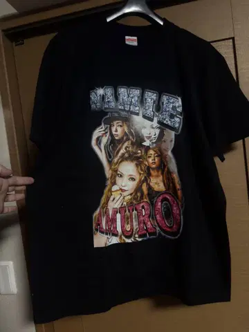 초레어 디자인! 아무로 나미에 BOOTLEG 아티스트 Tee 2