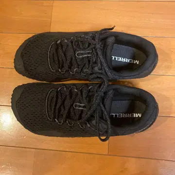 MERRELL 블랙 스니커즈