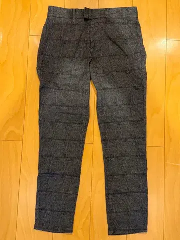 PULL&BEAR 체크 무늬 울 팬츠 사이즈 30