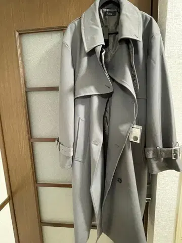 루즈 모드 오버 하이넥 트렌치코트