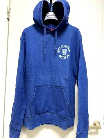 DEUS EX MACHINA 블루 후드티