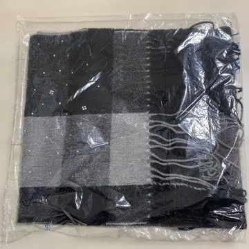 ANTEPRIMA 캐시미어 혼방 큐빅 머플러