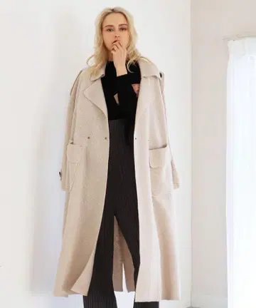 TITE IN THE STORE 빅 실루엣 압축 니트 코트/화이트