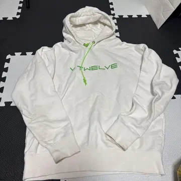 V TWELVE 화이트 골프 후드티