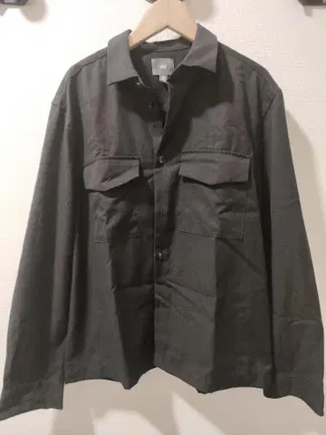 H&M 블랙 포켓 부착 긴팔 셔츠 EUR S
