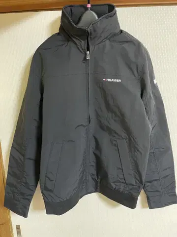 TOMMY HILFIGER 블랙 자켓