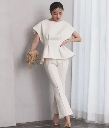 nuans 핀턱 스틱 팬츠 아이보리 S 사이즈
