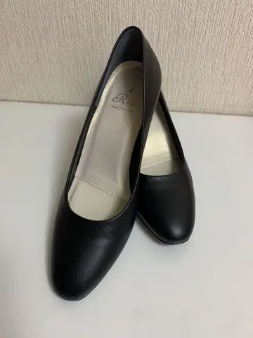 블랙 펌프스 23.5cm