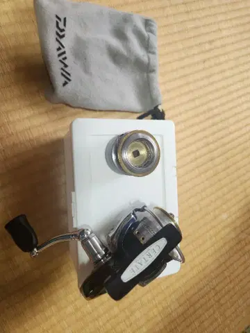 04 셀테이트 2000 교체용 스풀 포함